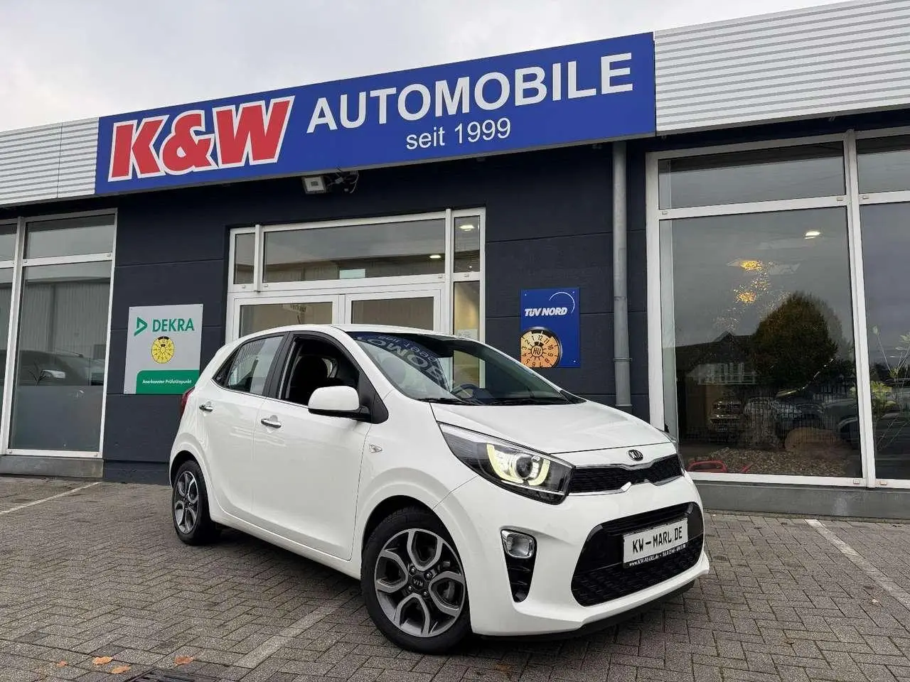 Photo 1 : Kia Picanto 2017 Petrol