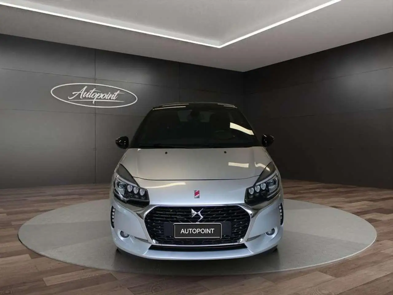 Photo 1 : Ds Automobiles Ds3 2017 Petrol