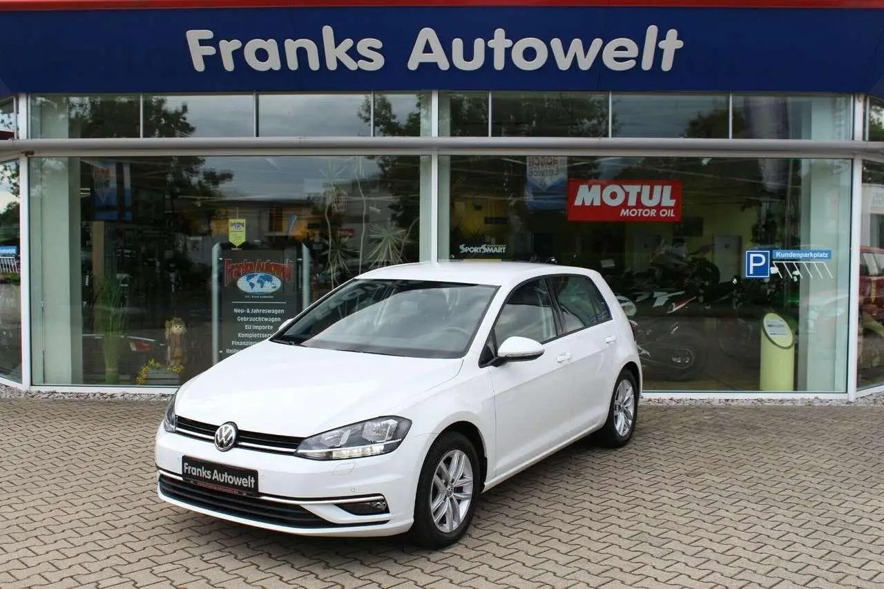 Photo 1 : Volkswagen Golf 2017 Petrol