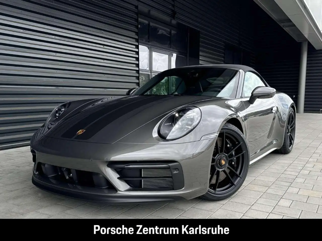 Photo 1 : Porsche 992 2024 Essence