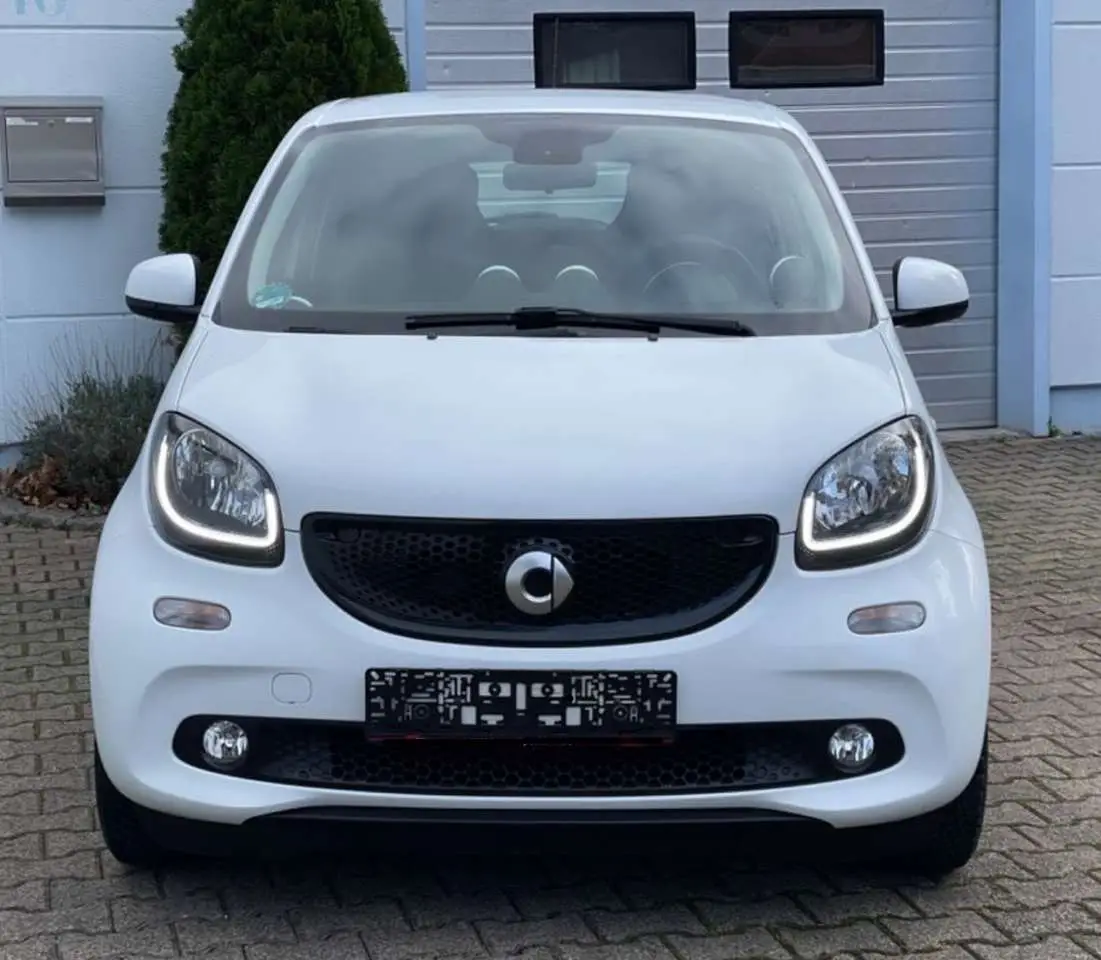 Photo 1 : Smart Forfour 2015 Petrol