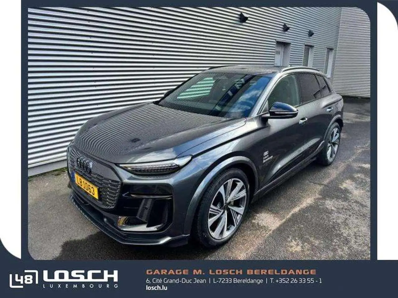 Photo 1 : Audi E-tron 2024 Électrique