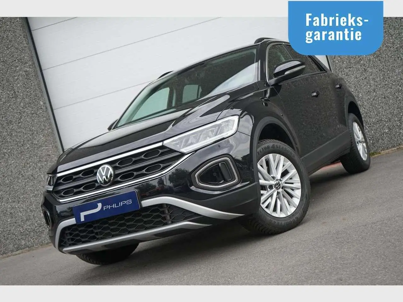 Photo 1 : Volkswagen T-roc 2023 Essence