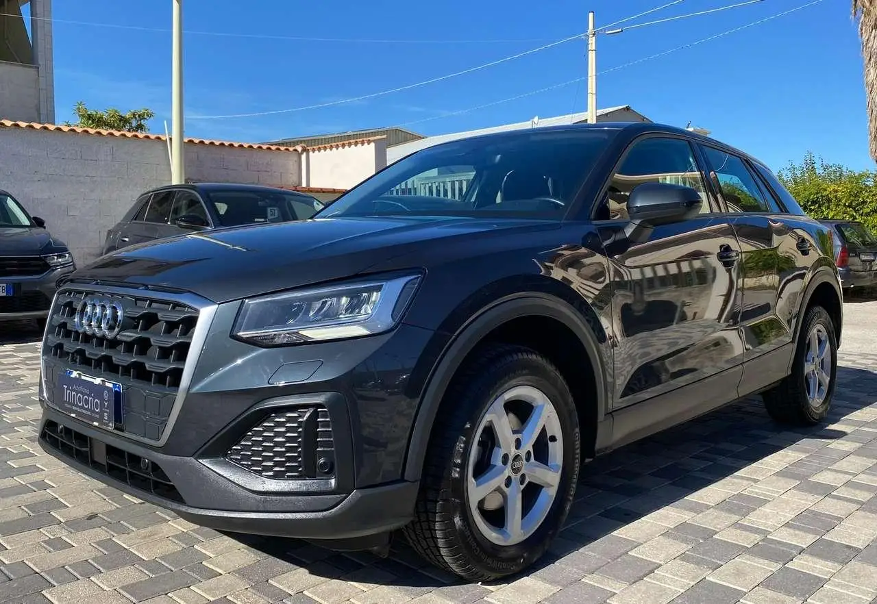 Photo 1 : Audi Q2 2021 Diesel