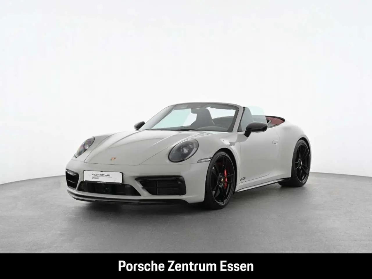 Photo 1 : Porsche 992 2024 Essence