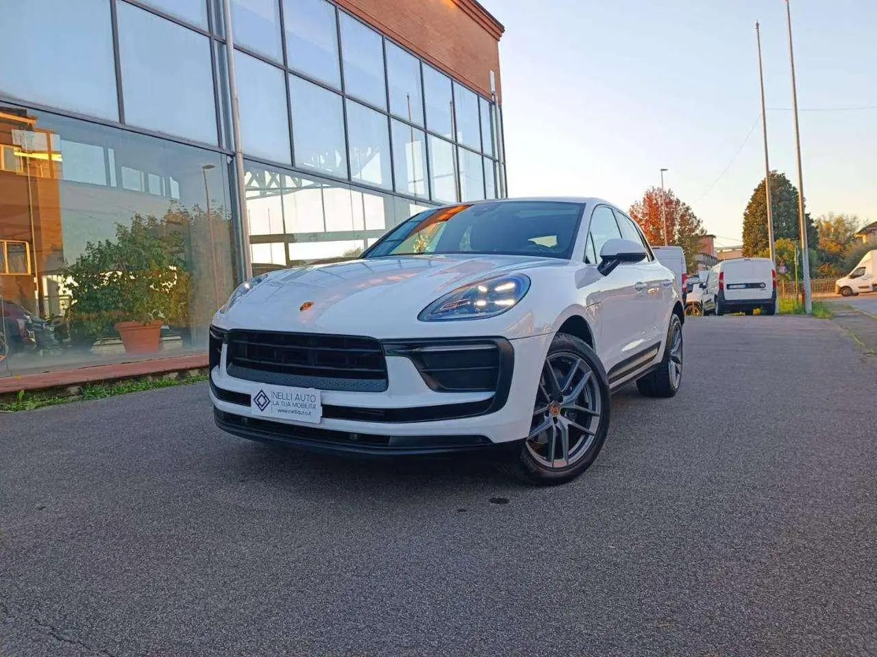 Photo 1 : Porsche Macan 2022 Essence