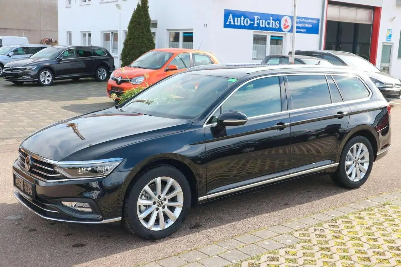 Photo 1 : Volkswagen Passat 2023 Diesel