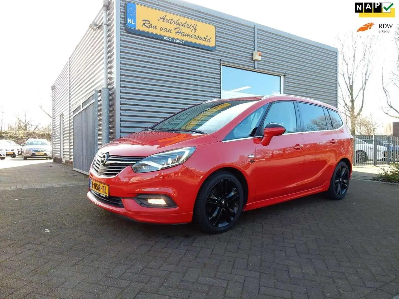 Photo 1 : Opel Zafira 2018 Petrol