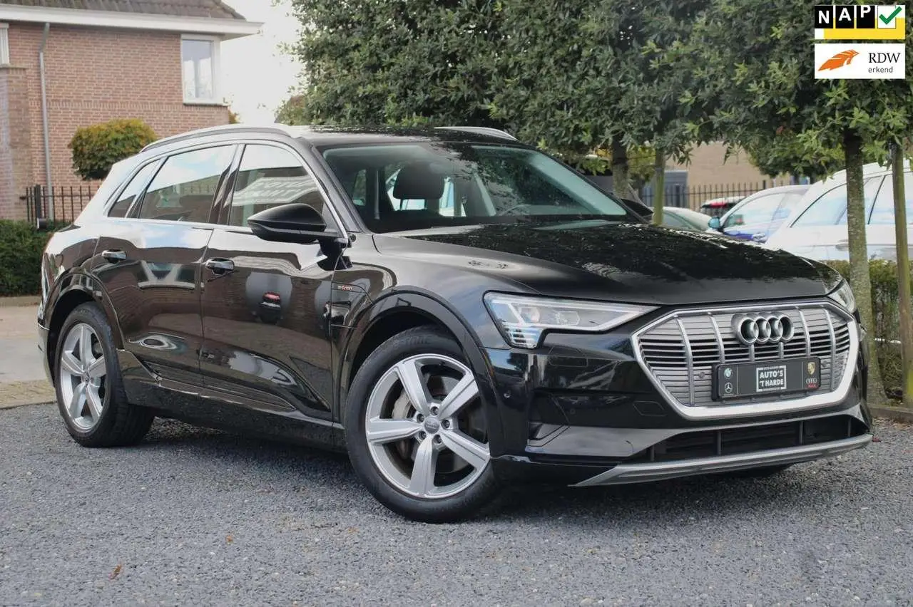 Photo 1 : Audi E-tron 2019 Électrique