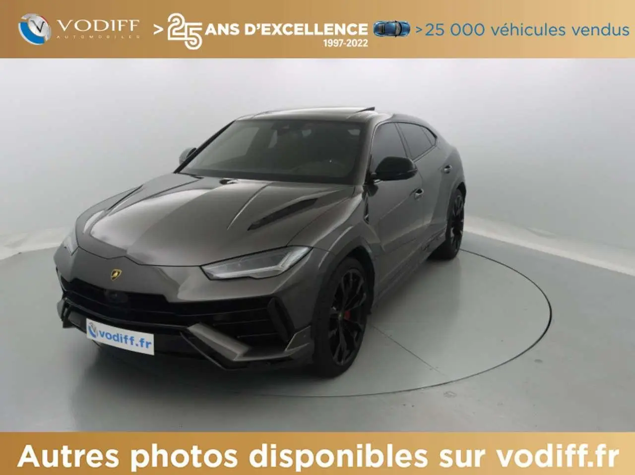 Photo 1 : Lamborghini Urus 2023 Essence