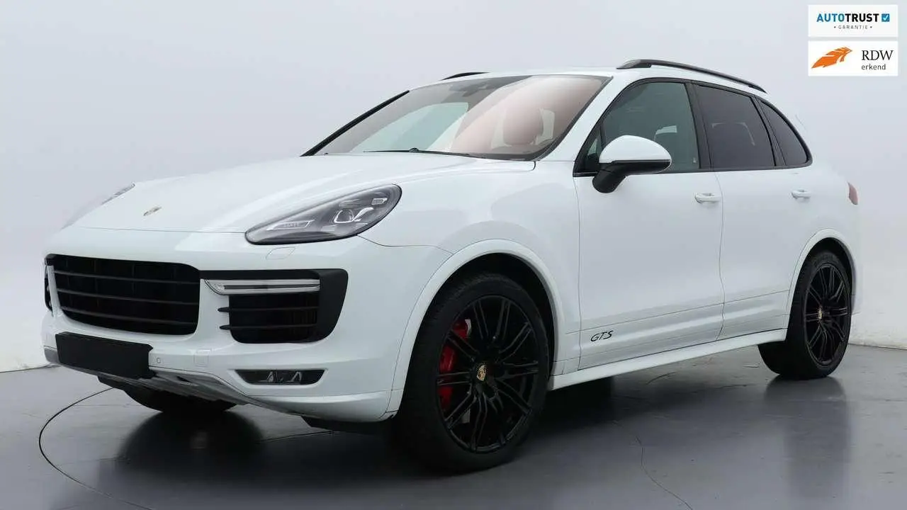 Photo 1 : Porsche Cayenne 2015 Petrol