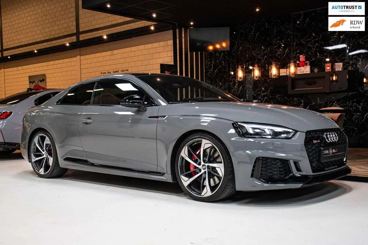 Photo 1 : Audi A5 2017 Essence