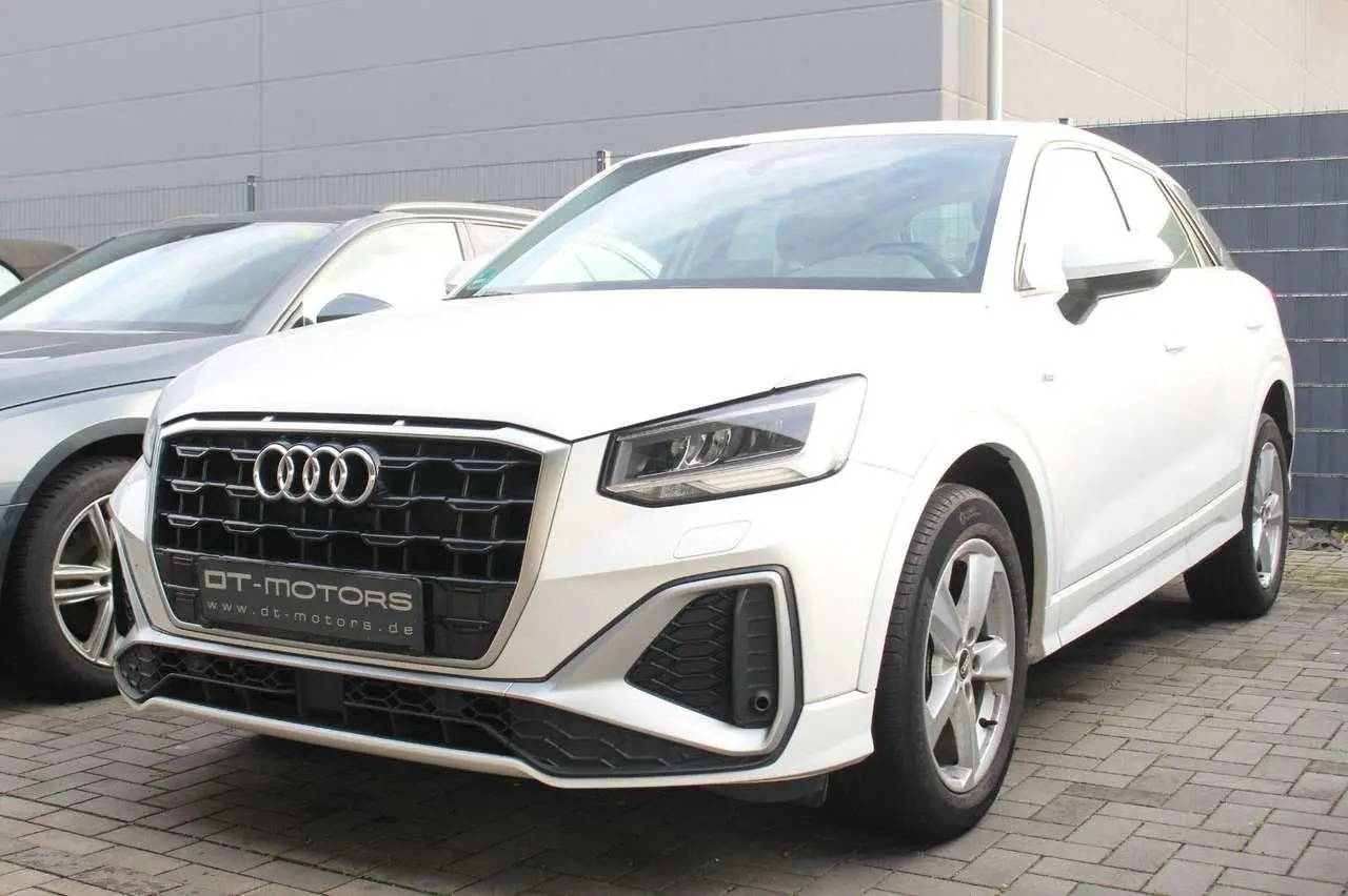 Photo 1 : Audi Q2 2021 Diesel