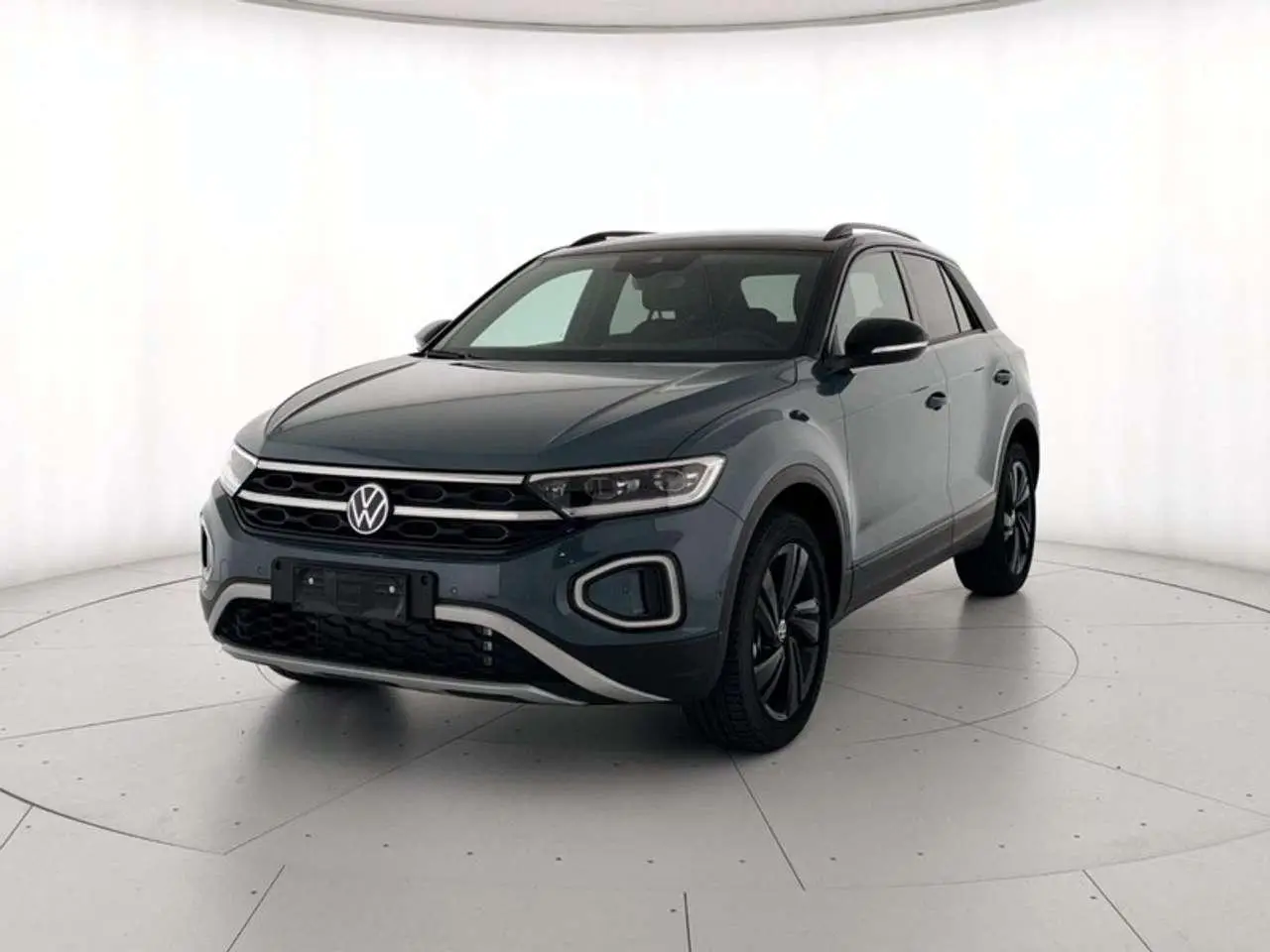 Photo 1 : Volkswagen T-roc 2024 Essence