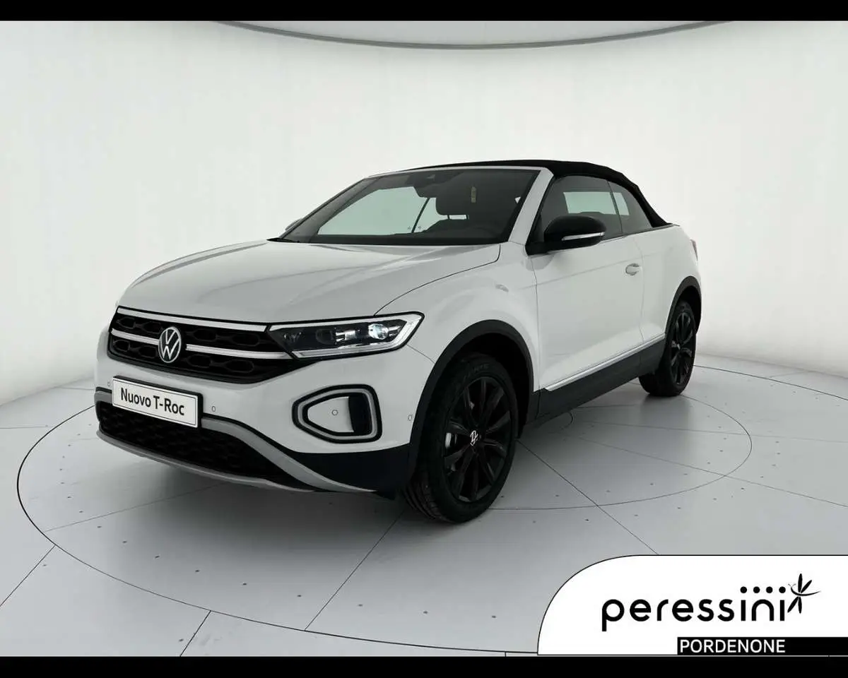 Photo 1 : Volkswagen T-roc 2024 Petrol