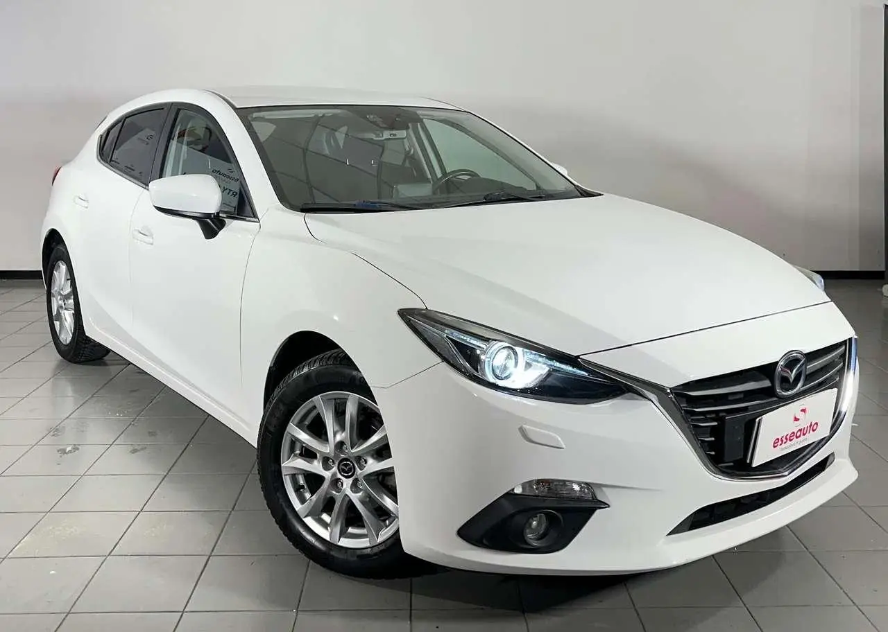 Photo 1 : Mazda 3 2016 Petrol