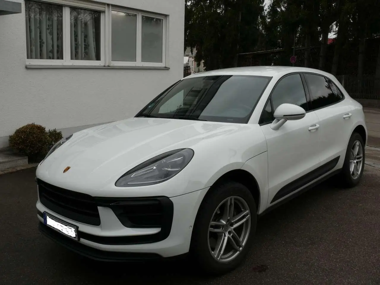 Photo 1 : Porsche Macan 2023 Essence