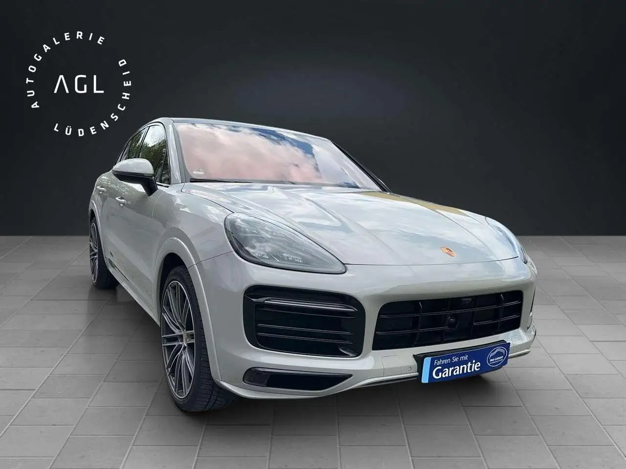 Photo 1 : Porsche Cayenne 2022 Essence