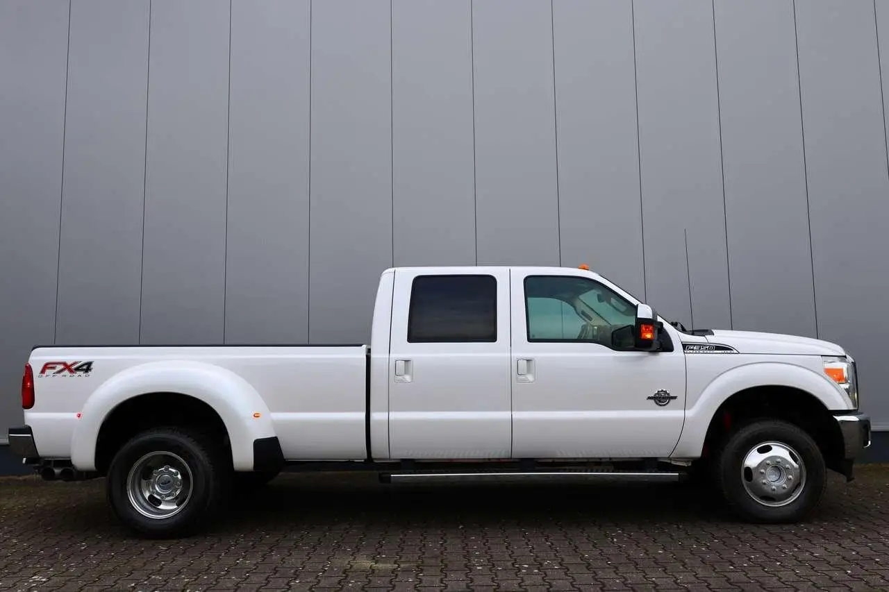 Photo 1 : Ford F350 2014 Diesel