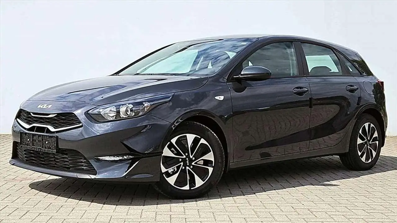 Photo 1 : Kia Ceed 2024 Essence