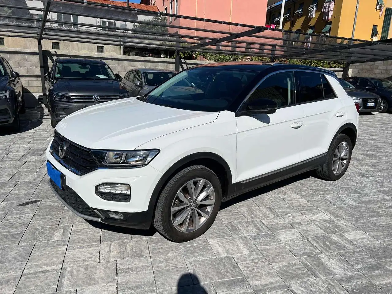 Photo 1 : Volkswagen T-roc 2018 Essence