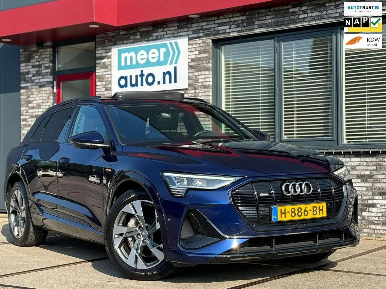 Photo 1 : Audi E-tron 2019 Électrique