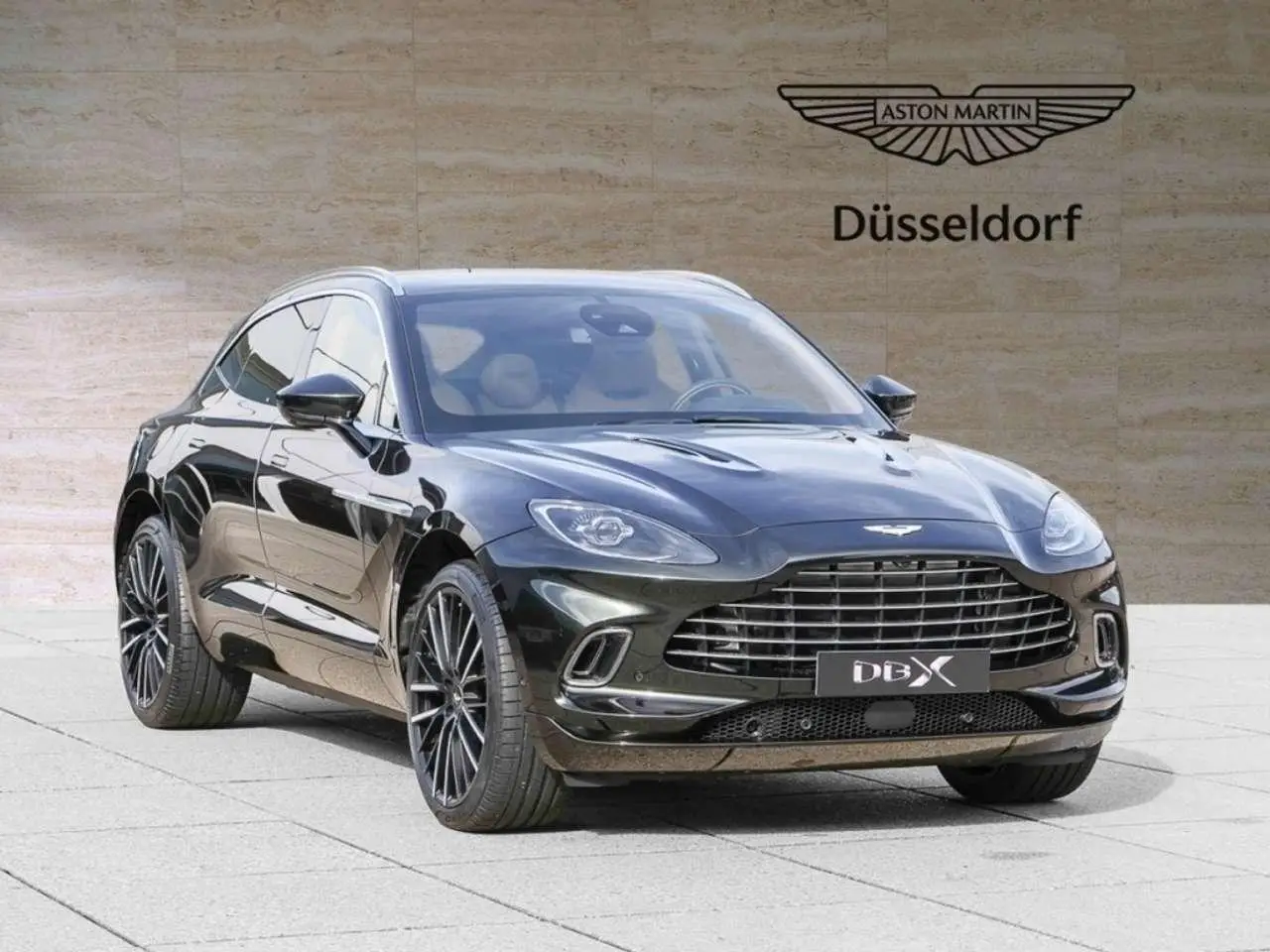 Photo 1 : Aston Martin Dbx 2023 Essence