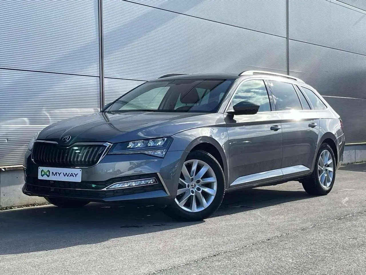 Photo 1 : Skoda Superb 2023 Hybrid