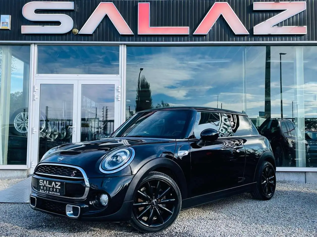 Photo 1 : Mini Cooper 2019 Petrol