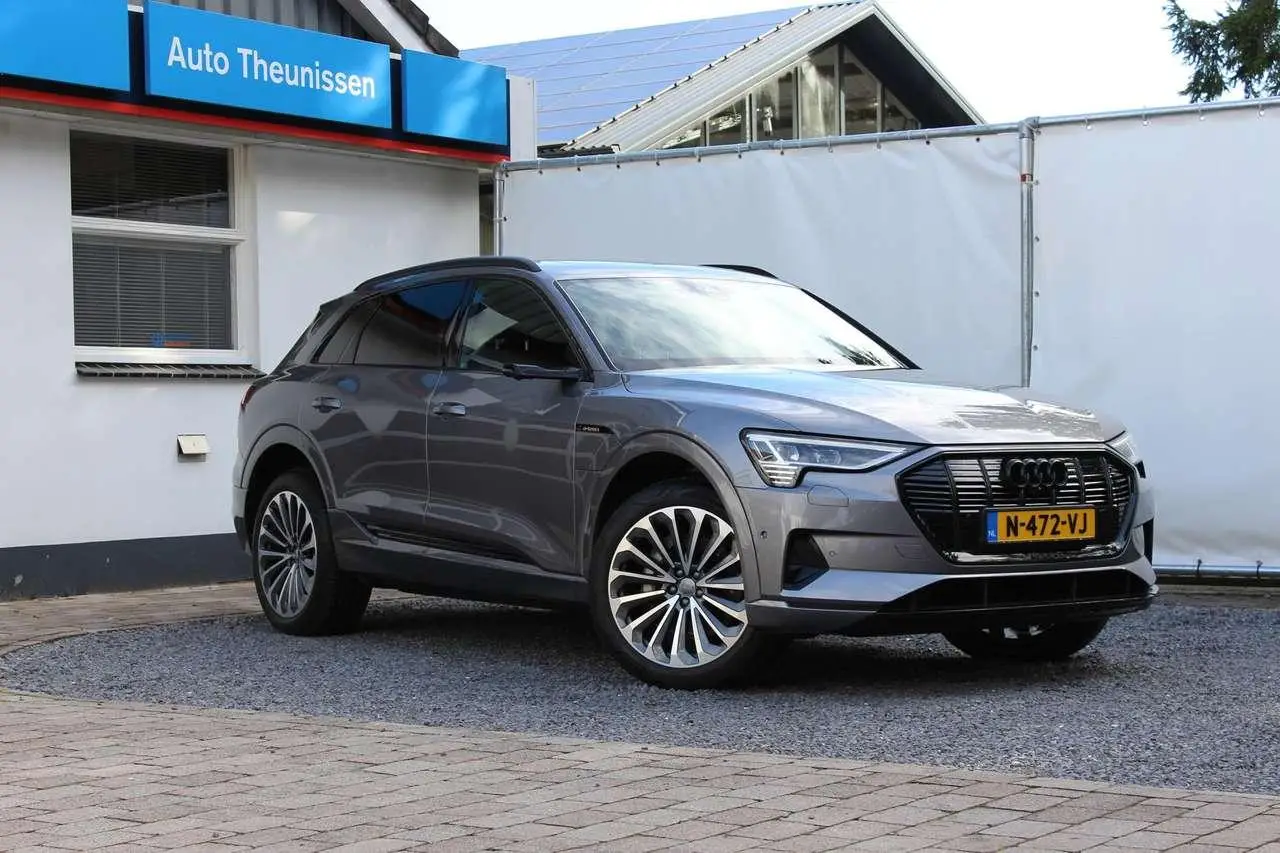 Photo 1 : Audi E-tron 2020 Electric