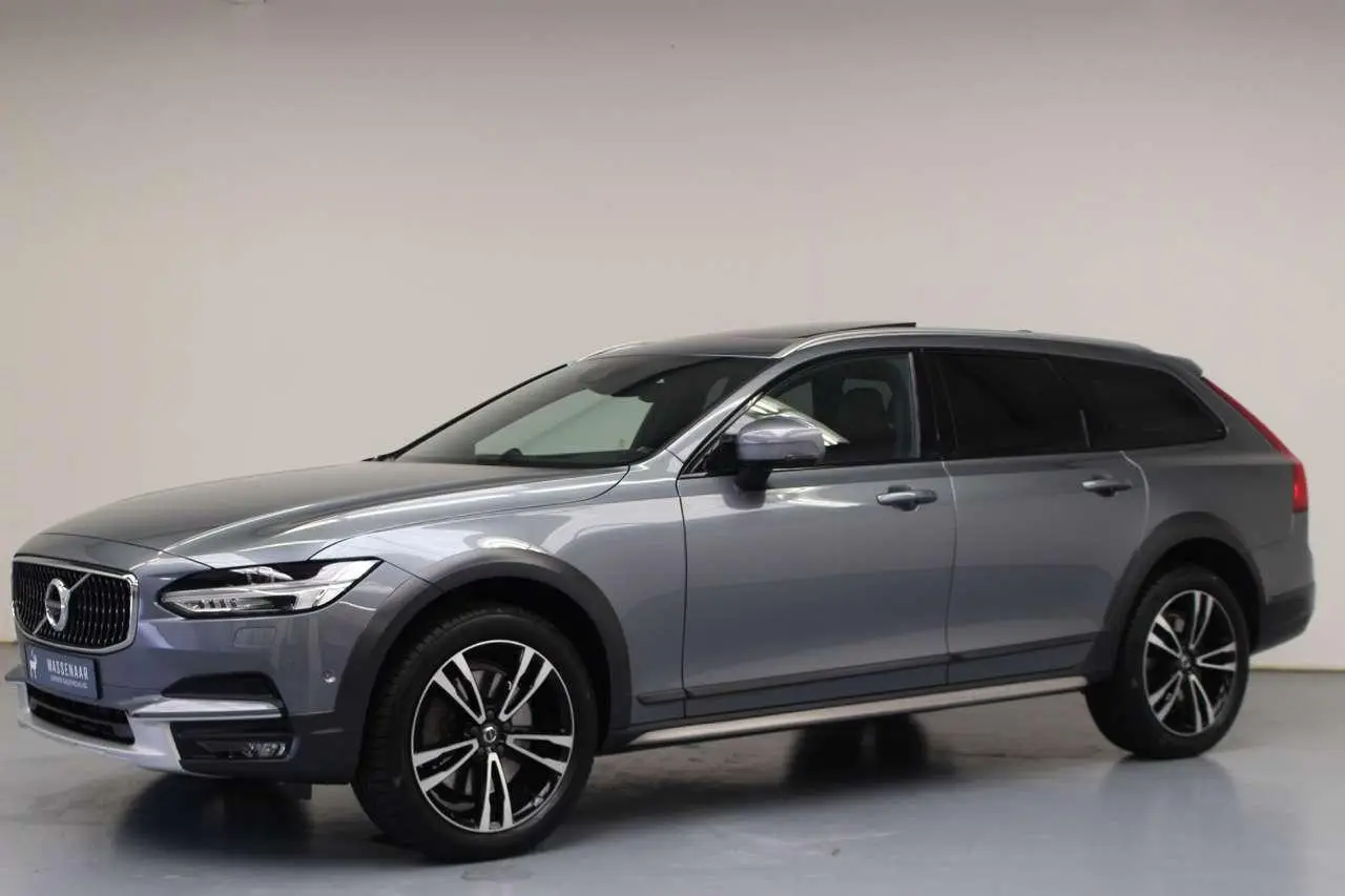 Photo 1 : Volvo V90 2018 Petrol