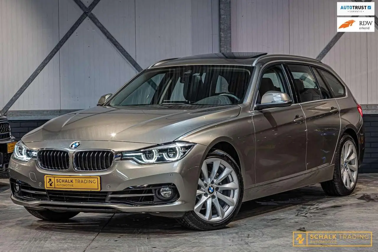 Photo 1 : Bmw Serie 3 2018 Petrol