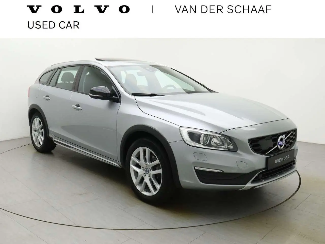 Photo 1 : Volvo V60 2017 Petrol