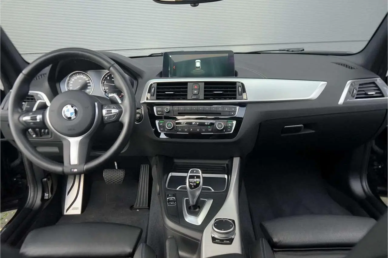 Photo 1 : Bmw Serie 1 2018 Petrol