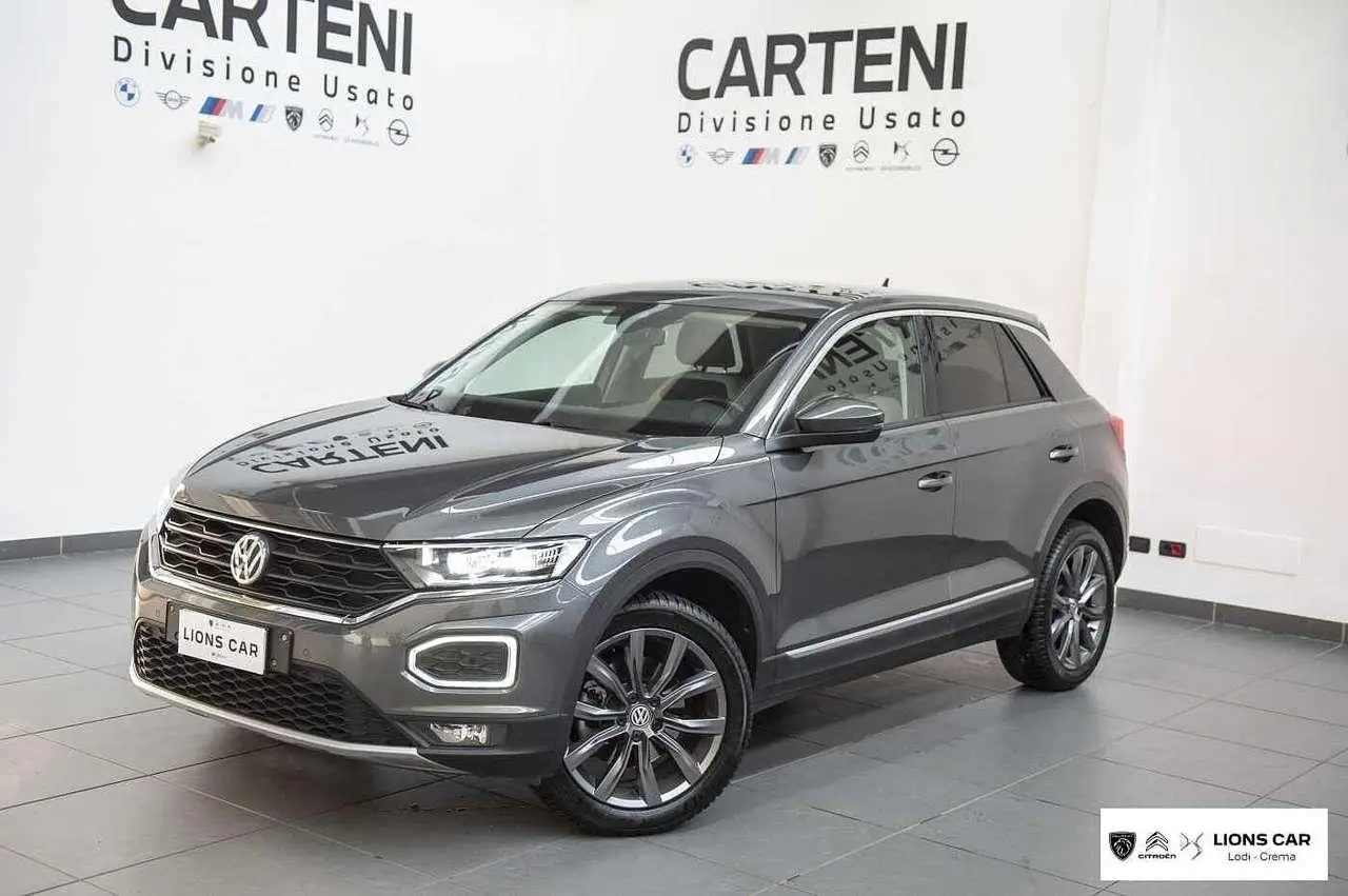 Photo 1 : Volkswagen T-roc 2018 Petrol