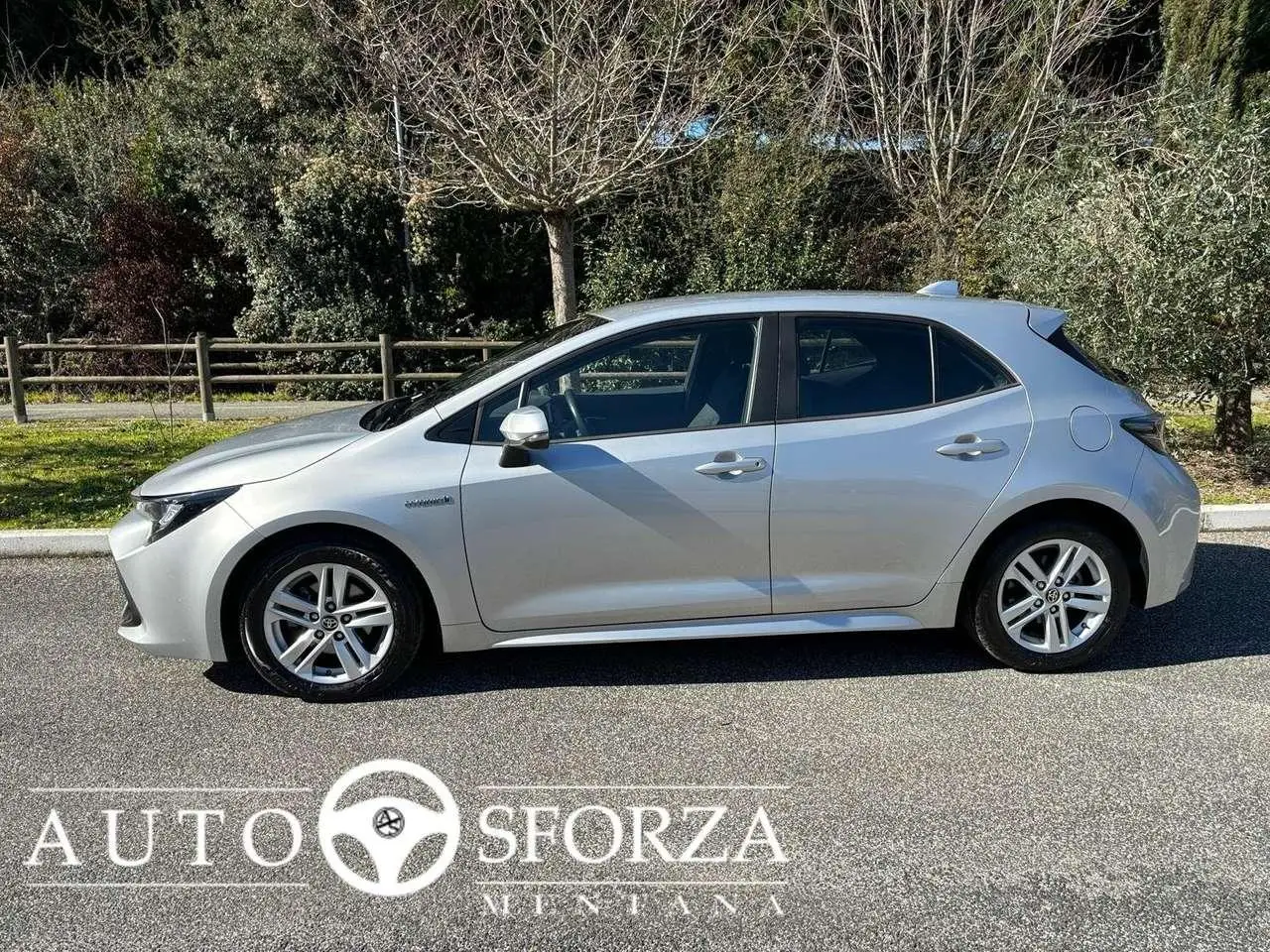 Photo 1 : Toyota Corolla 2020 Hybrid