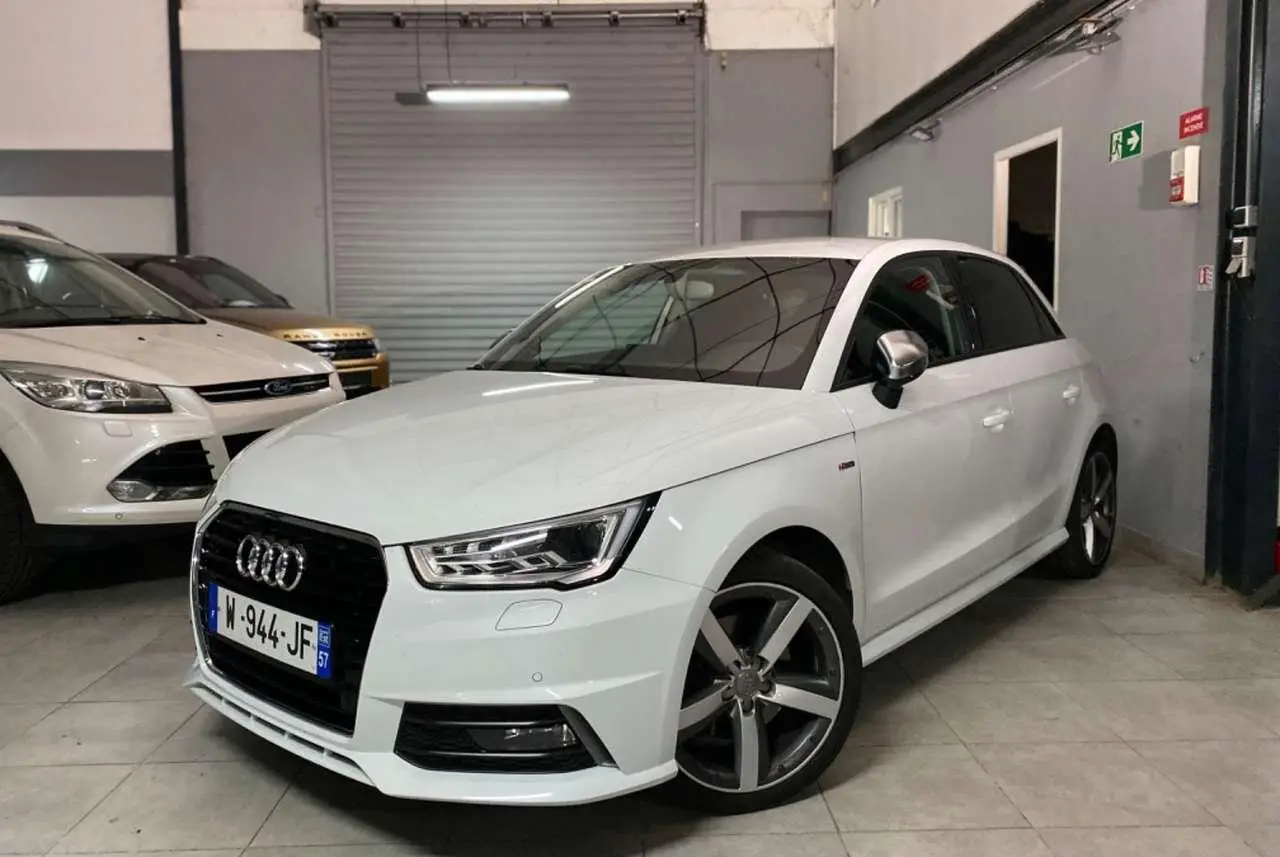 Photo 1 : Audi A1 2016 Diesel