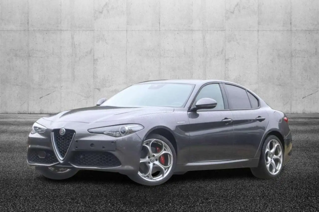 Photo 1 : Alfa Romeo Giulia 2020 Essence