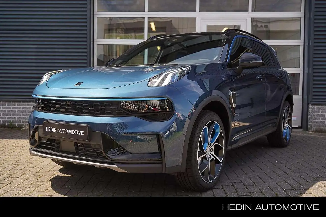 Photo 1 : Lynk & Co 01 2024 Hybrid