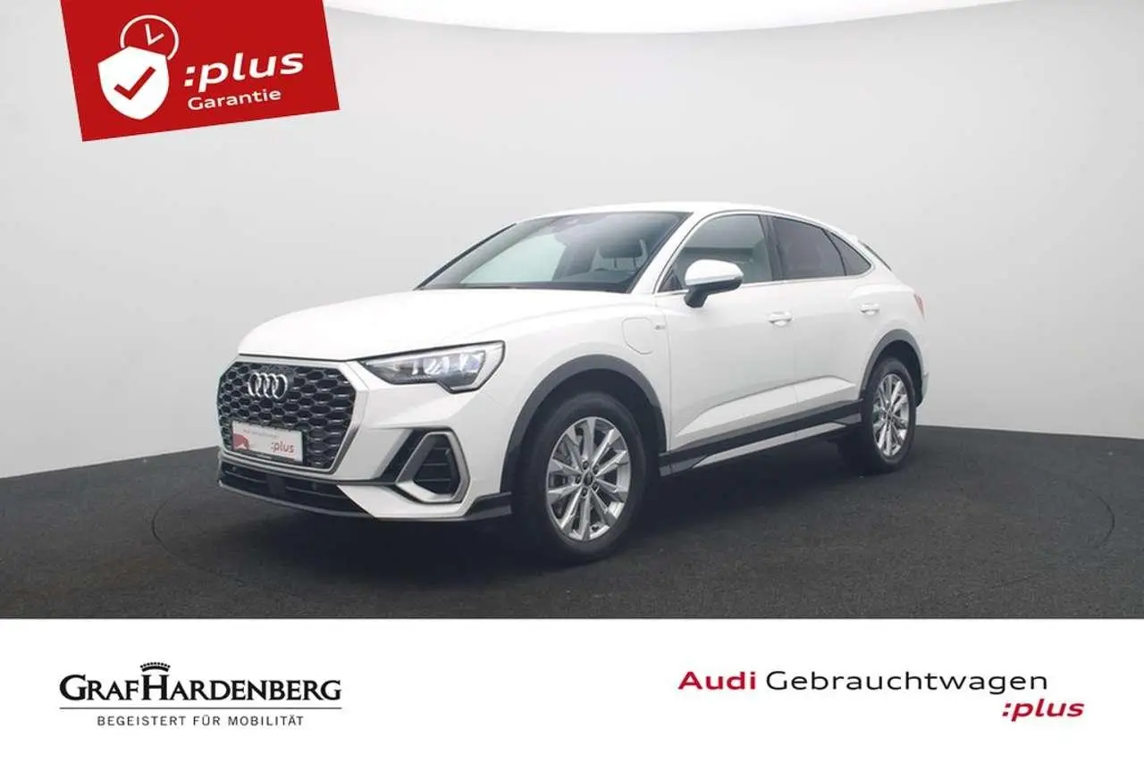 Photo 1 : Audi Q3 2022 Hybride