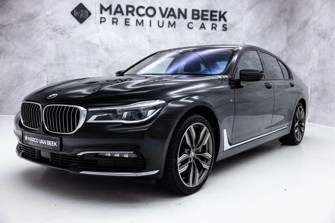 Photo 1 : Bmw Serie 7 2018 Petrol