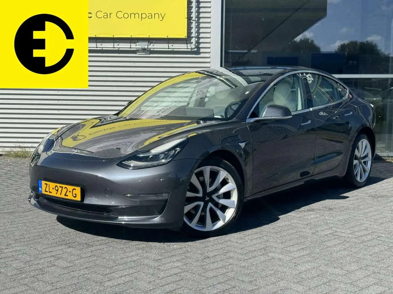 Photo 1 : Tesla Model 3 2019 Electric