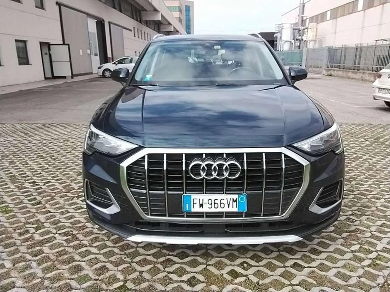 Photo 1 : Audi Q3 2019 Petrol