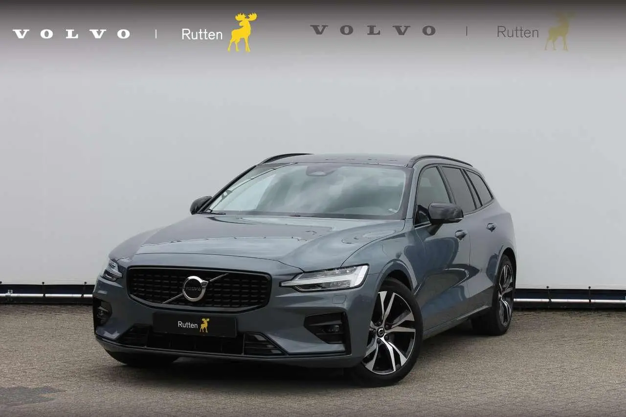 Photo 1 : Volvo V60 2023 Hybride