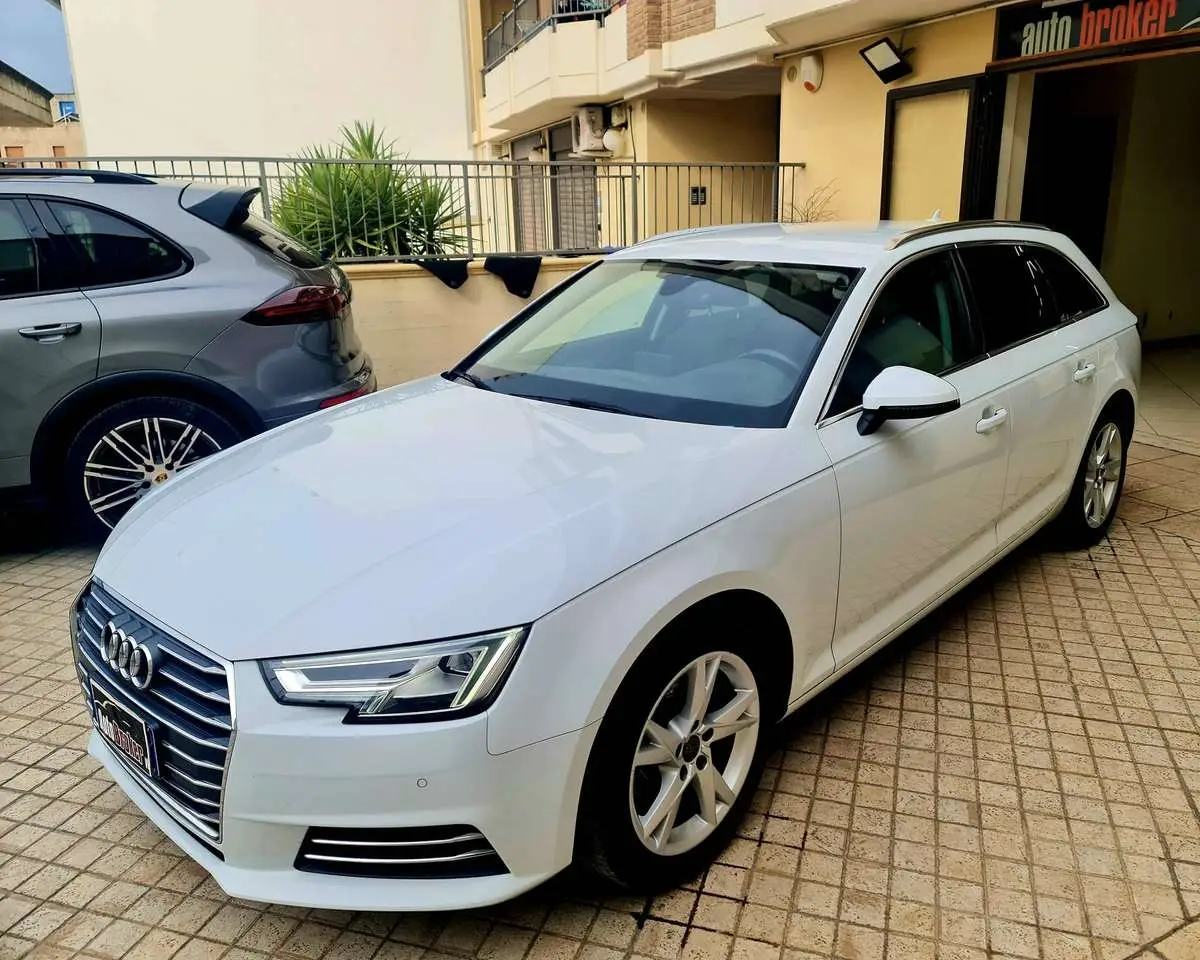 Photo 1 : Audi A4 2017 Diesel