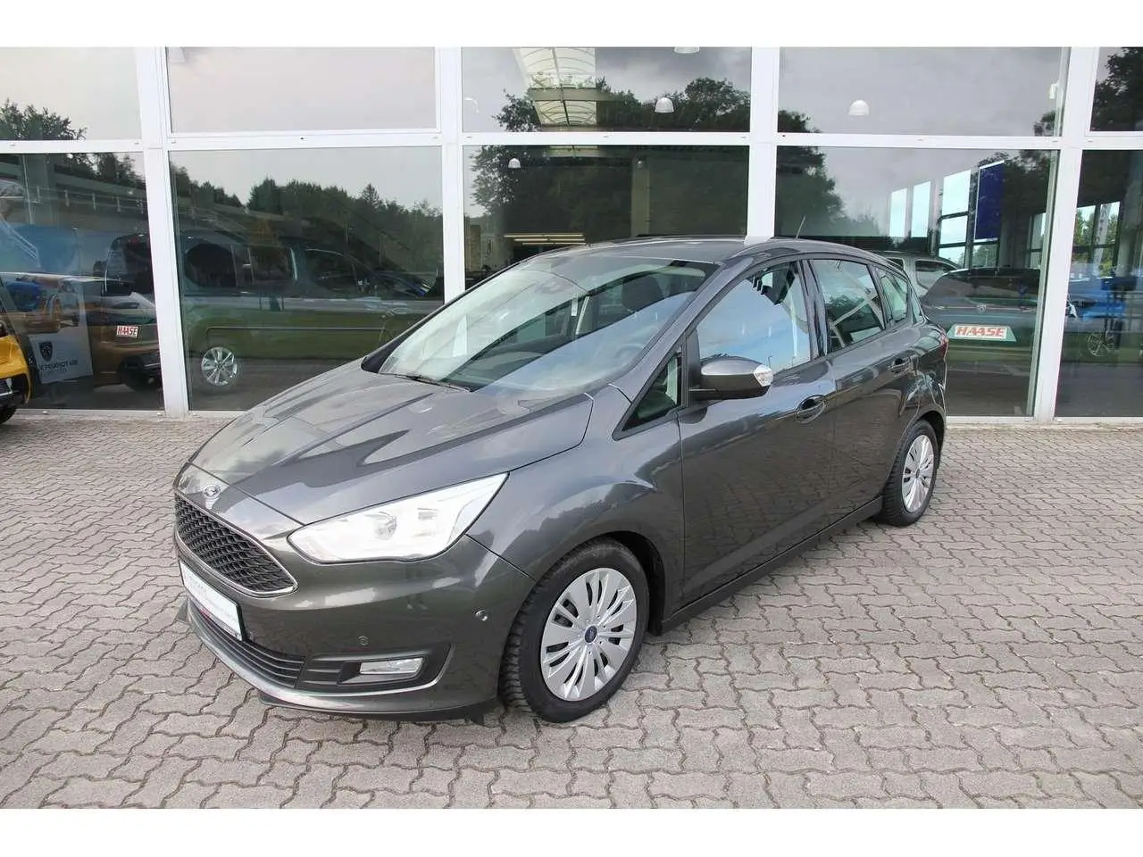 Photo 1 : Ford C-max 2017 Petrol