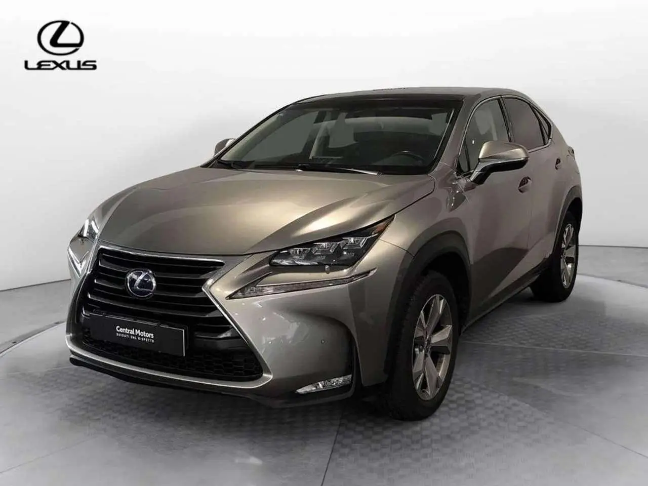 Photo 1 : Lexus Nx 2016 Hybride