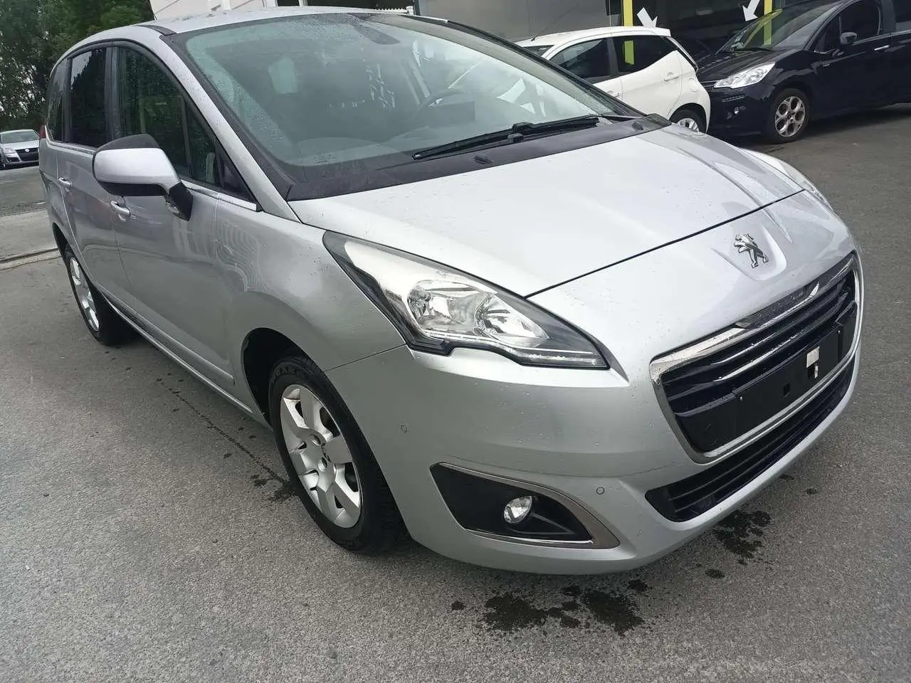 Photo 1 : Peugeot 5008 2016 Petrol