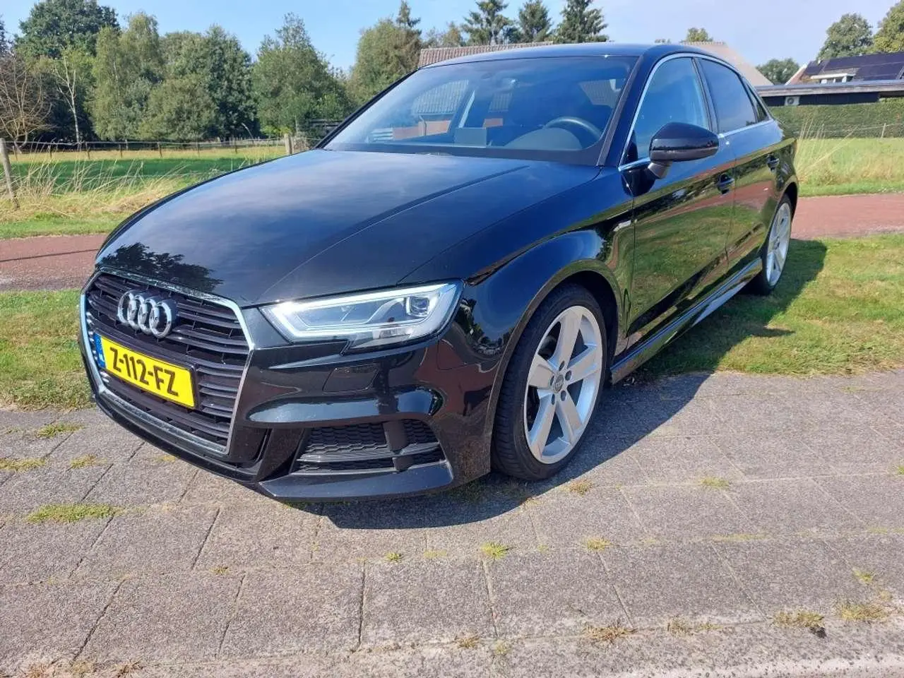 Photo 1 : Audi A3 2019 Petrol