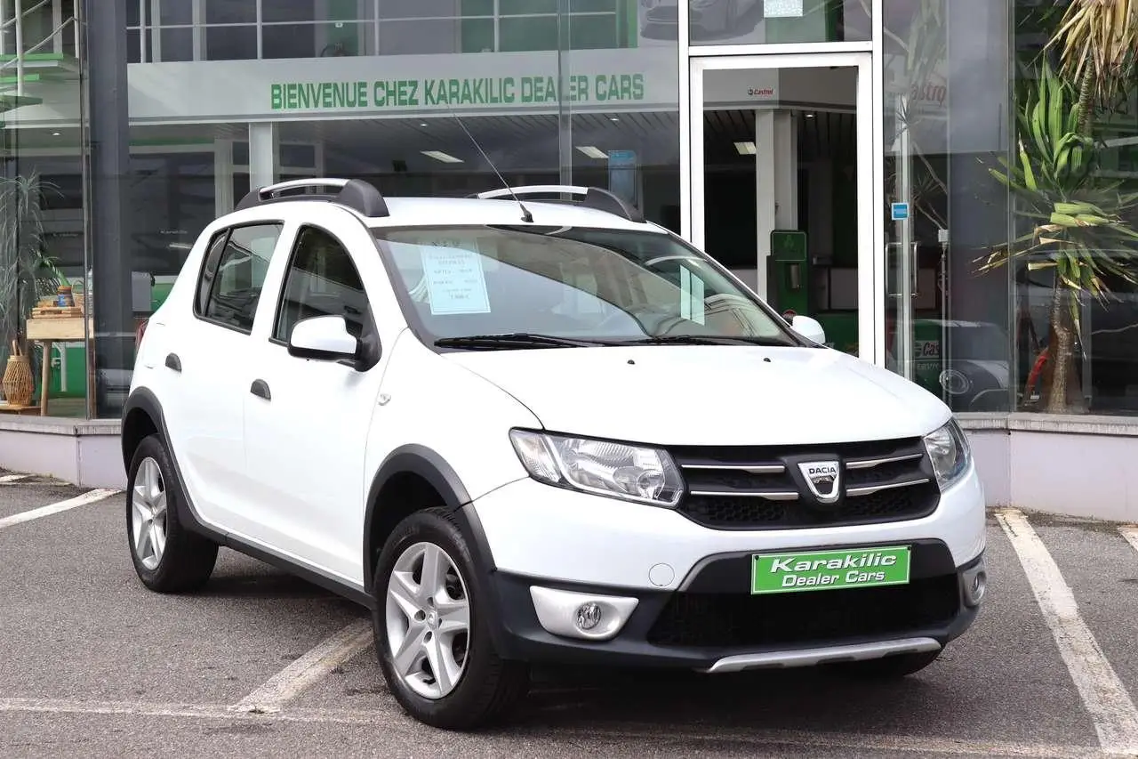 Photo 1 : Dacia Sandero 2015 Essence